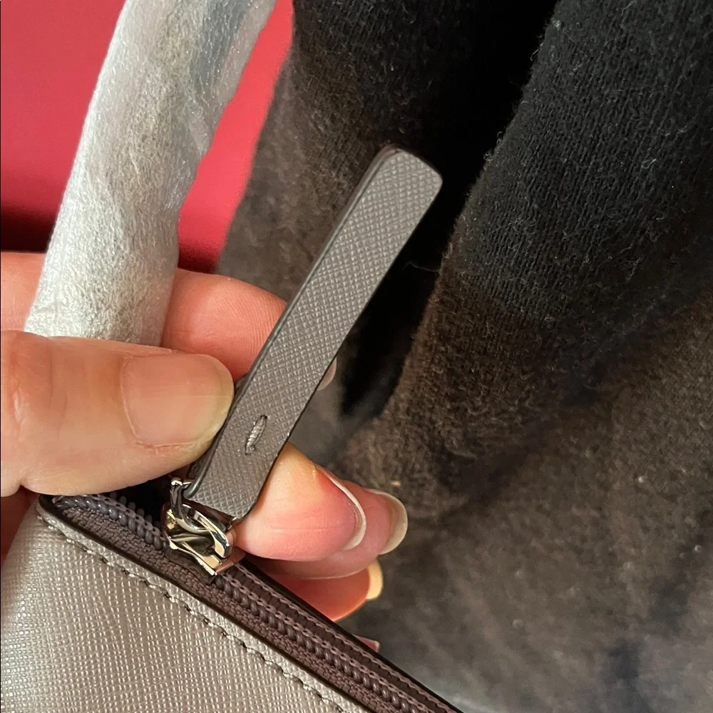 New Kate Spade Gray and Gold Crossbody Bag - Picture 6 of 16